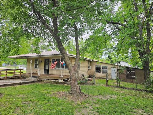 428 E 5th Ave, Garnett, KS, 66032-1520 | Card Image