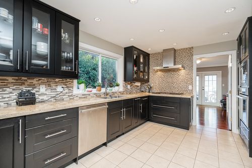 148 Roe Dr, Port Moody, BC, V3H3M8 | Card Image