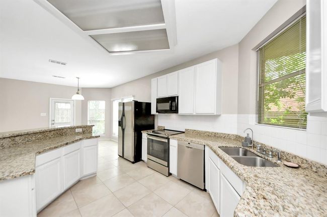 4615 Jaymar Dr, House other with 3 bedrooms, 2 bathrooms and 2 parking in Sugar Land TX | Image 15