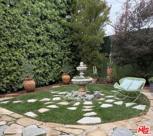 777 El Medio Ave, Pacific Palisades, CA, 90272-3453 | Card Image