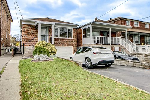 43 Magnolia Ave, Scarborough, ON, M1K3K3 | Card Image