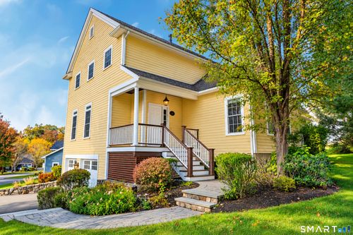 104-104 Periwinkle Dr, Middlebury, CT, 06762-3236 | Card Image