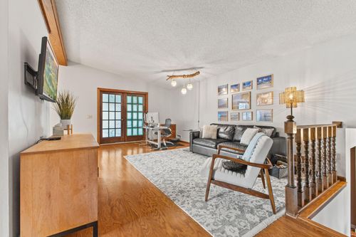 3308 81st Ave N, Brooklyn Park, MN, 55443-2727 | Card Image