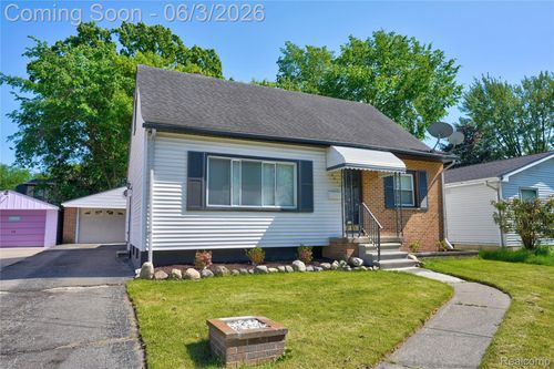 2817 Yale St, Flint, MI, 48503-4637 | Card Image