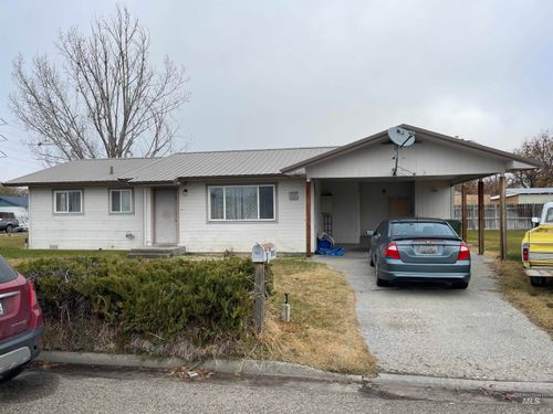 985 Nw 2nd Ave, Ontario, OR, 97914-2101 | Card Image