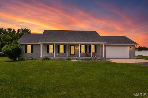 12063 Strawberry Rd, Carbondale, IL, 62901-0814 | Card Image