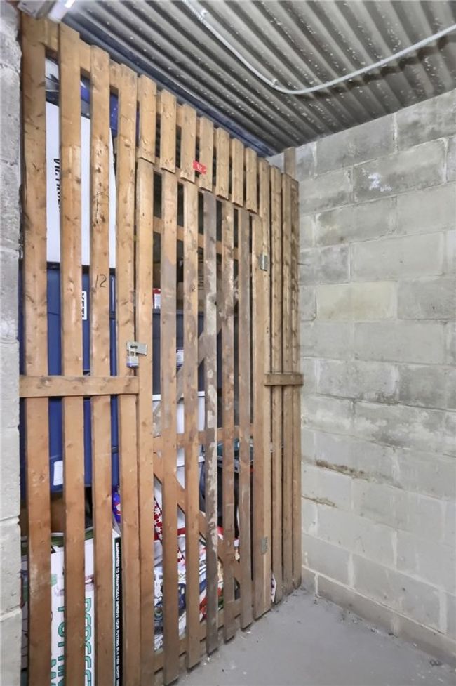 Storage space for unit | Image 31