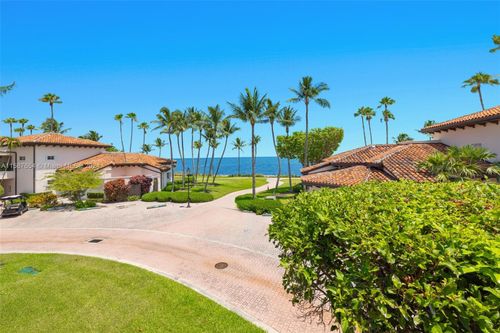 15122-15122 Fisher Island Dr, Miami Beach, FL, 33109-1071 | Card Image