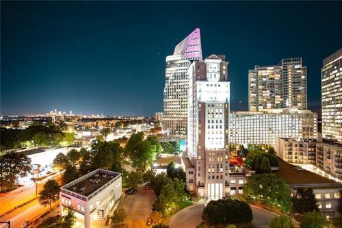 2610-3324 Peachtree Rd Ne, Atlanta, GA, 30326-1484 | Card Image