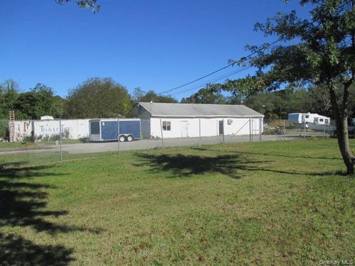 2565 Montauk Hwy, Brookhaven, NY, 11719-9544 | Card Image