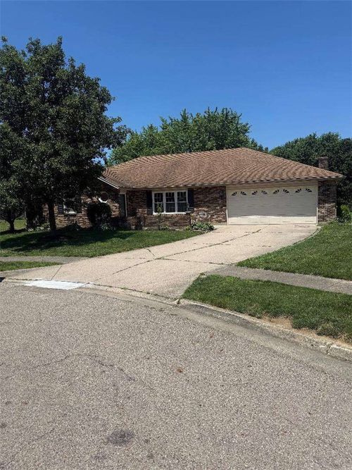 721 Rockridge Cir, Vandalia, OH, 45377-1703 | Card Image