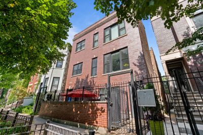 1A - 1525 N Claremont Avenue, Condo with 2 bedrooms, 2 bathrooms and null parking in Chicago IL | Image 1