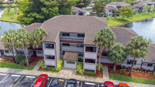 9856-9856 Nob Hill Ln, Sunrise, FL, 33351-4661 | Card Image
