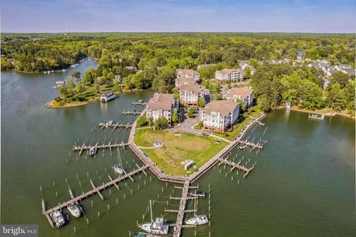 201-611 Oyster Bay Pl, SOLOMONS, MD, 20688-4027 | Card Image
