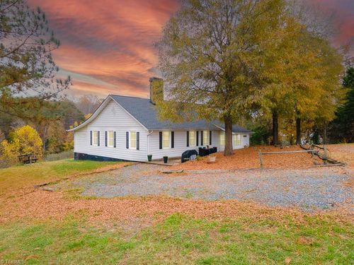 7021 Red Bank Road, Germanton, NC, 27019 | Card Image