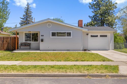 947 Alandale St, Klamath Falls, OR, 97603-3610 | Card Image