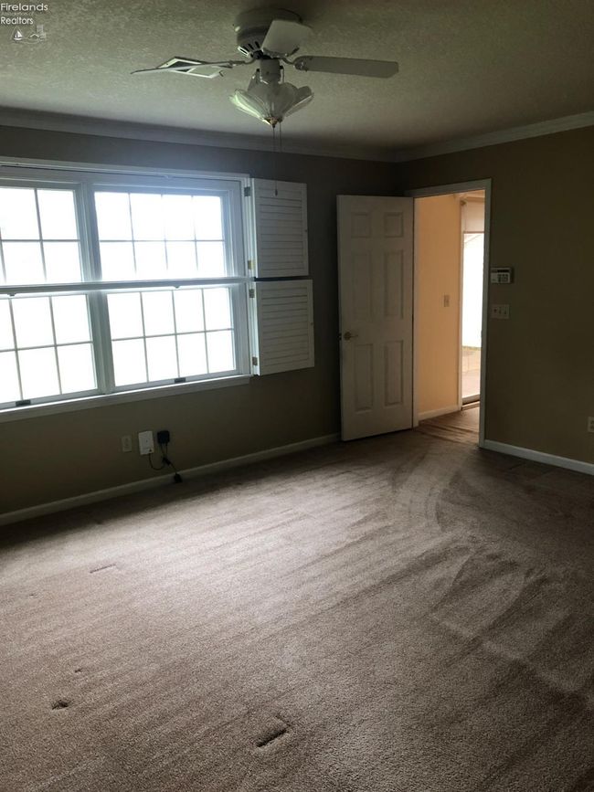 4410 Woodridge Dr, House other with 2 bedrooms, 2 bathrooms and 2 parking in Sandusky OH | Image 9