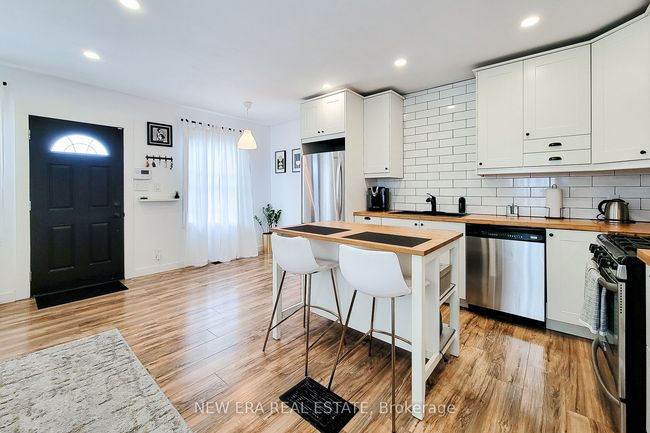 18 Ellis Ave, House other with 2 bedrooms, 2 bathrooms and 1 parking in Hamilton ON | Image 11
