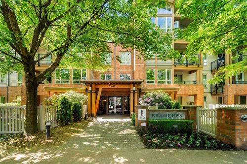 412-2601 Whiteley Crt, North Vancouver, BC, V7J2R7 | Card Image