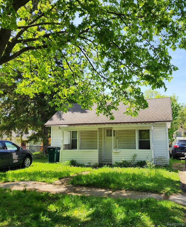Fairview Ave, Lansing, MI 48912