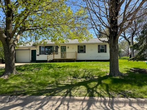 515 N Hartwell Ave, New Hampton, IA, 50659-1507 | Card Image