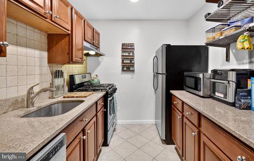 8-2914 Kings Chapel Rd, FALLS CHURCH, VA, 22042-1153 | Card Image