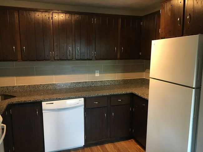 66 Locust Ave, Home with 4 bedrooms, 4 bathrooms and 4 parking in Worcester MA | Image 23