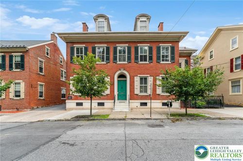 fl-1st-32 W Market St, BETHLEHEM, PA, 18018-5703 | Card Image