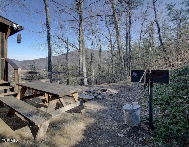 3831 Glenview Way, House other with 3 bedrooms, 3 bathrooms and null parking in Sevierville TN | Image 32