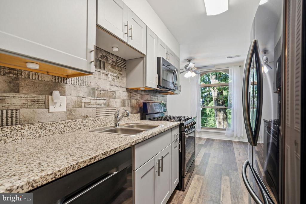 Residential Lease in ANNANDALE 3