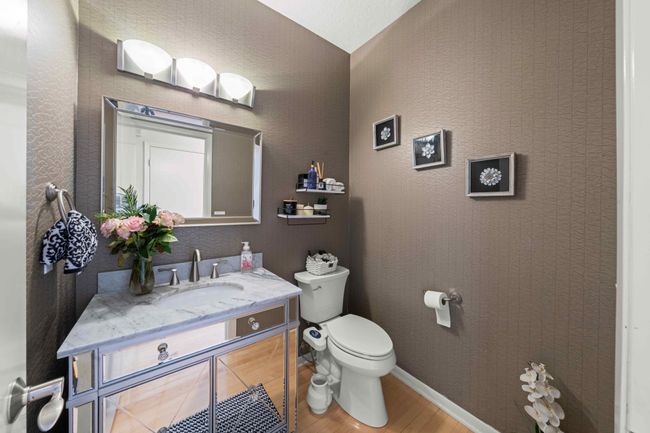Lovely main floor half bath | Image 28