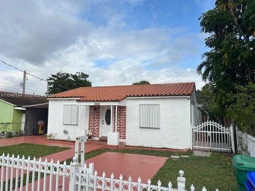 b-3361 Nw 16th St, Miami, FL, 33125-1815 | Card Image