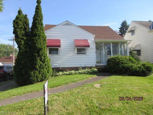 15626 Edgewood Ave, Maple Heights, OH, 44137-3910 | Card Image