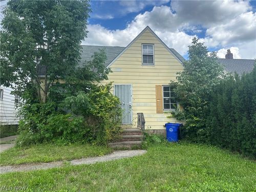 3927 E 153rd St, Cleveland, OH, 44128-1124 | Card Image