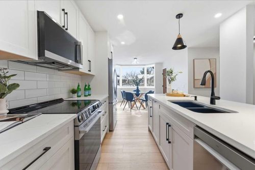 28-99 Midpark Gdns Se, Calgary, AB, T2X1L5 | Card Image
