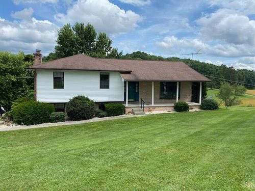 818 Cave Springs Rd, Tazewell, TN, 37879-3934 | Card Image