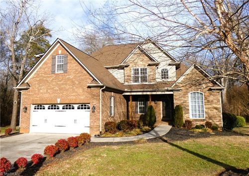 270 Plumstead Ln, Clemmons, NC, 27012-9643 | Card Image