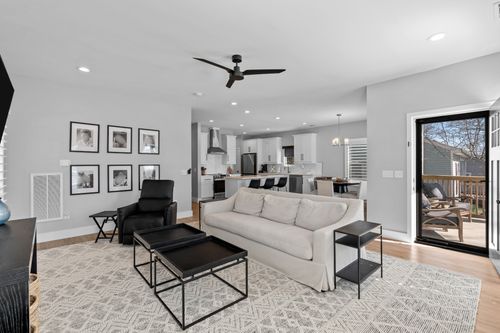 528 Veritas St, Nashville, TN, 37211-2850 | Card Image