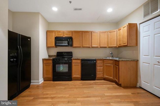 UNIT-401 - 1151 N 3 Rd St, Condo with 2 bedrooms, 2 bathrooms and null parking in PHILADELPHIA PA | Image 11