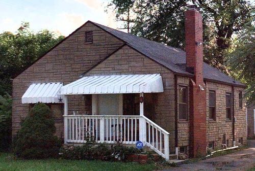 1575 S Champion Ave, Columbus, OH, 43207-1305 | Card Image