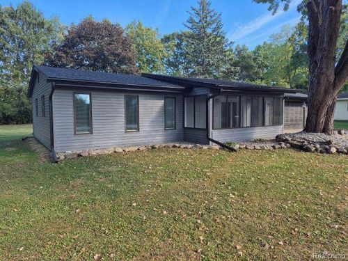 6380 Eastlawn Ave, Clarkston, MI, 48346-2418 | Card Image