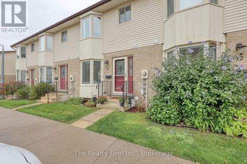 11-275 George St, Ingersoll, ON, N5C4A9 | Card Image