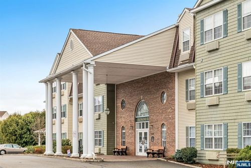 4 Richmond Rd, West Milford, NJ, 07480-1997 | Card Image