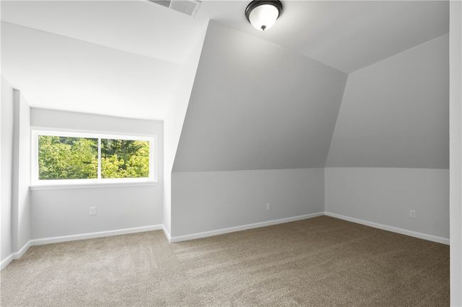 3rd floor bedroom | Image 42