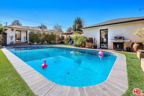 16645 Magnolia Blvd, Encino, CA, 91436 | Card Image