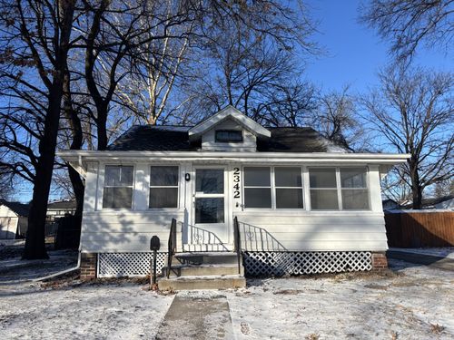 2342 York St, Des Moines, IA, 50316-1939 | Card Image