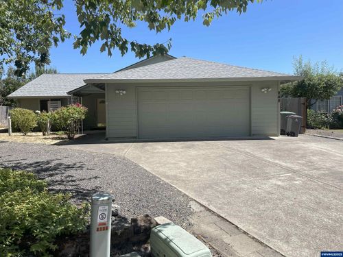 848 Sw Hawthorne St, McMinnville, OR, 97128-7175 | Card Image