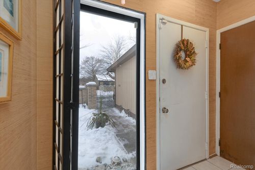 ste-507-28440 Villa Ct N, Southfield, MI, 48076-2436 | Card Image