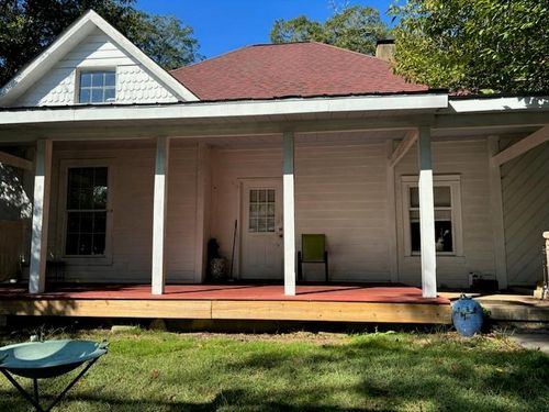 1090 Forest Ave, Stone Mountain, GA, 30083-2962 | Card Image