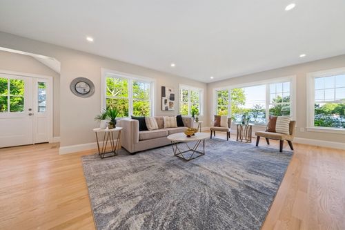 43 Lake Ave, Sharon, MA, 02067-2551 | Card Image